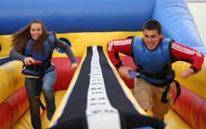Rent Triple Lane Inflatable Bungee Run in Illinois